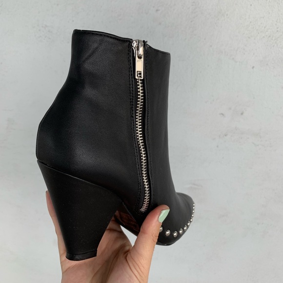Black leather studded bootie - Picture 6 of 7
